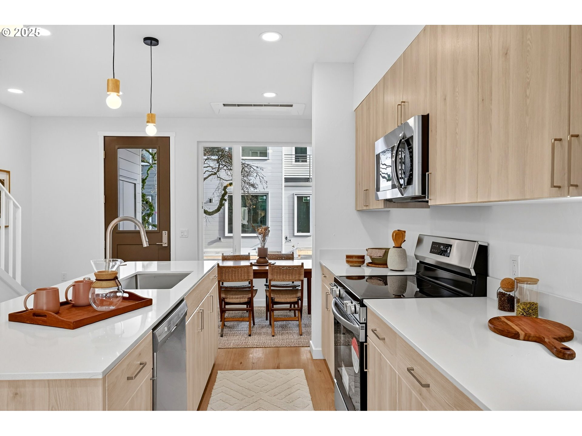Photo #8: 174320578 Listing: Photo #8