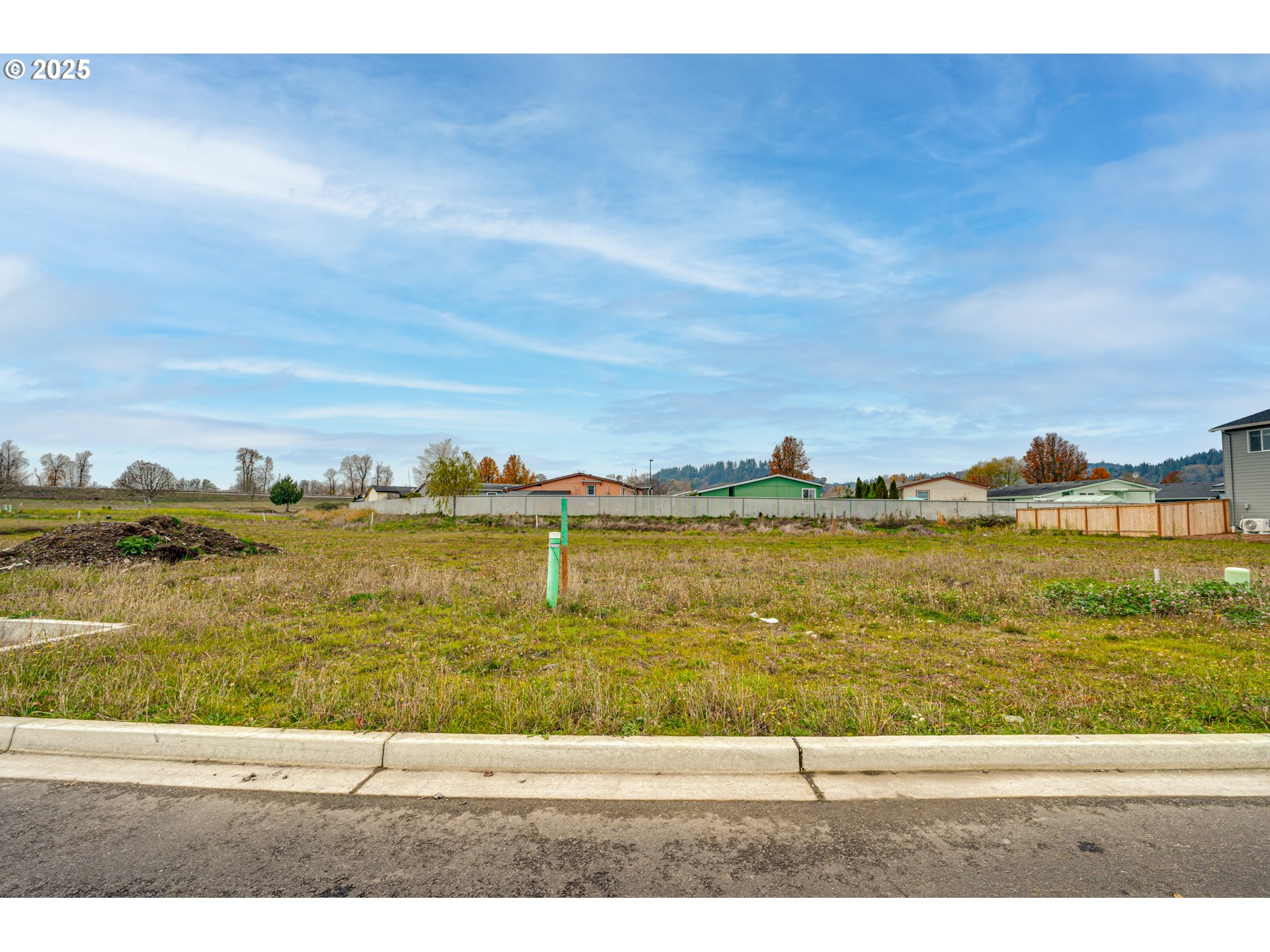 2019 Henderson WAY, Longview, WA, 98632 2019 Henderson WAY, Longview, WA, 98632