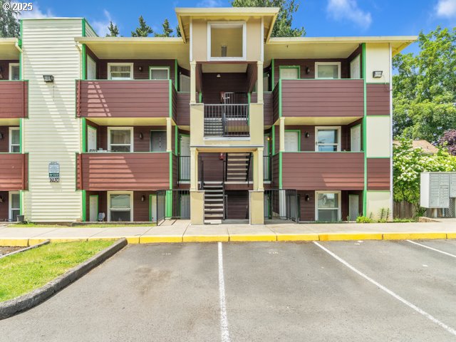 Browse Active  POWELLHURST-GILBERT Condos For Sale