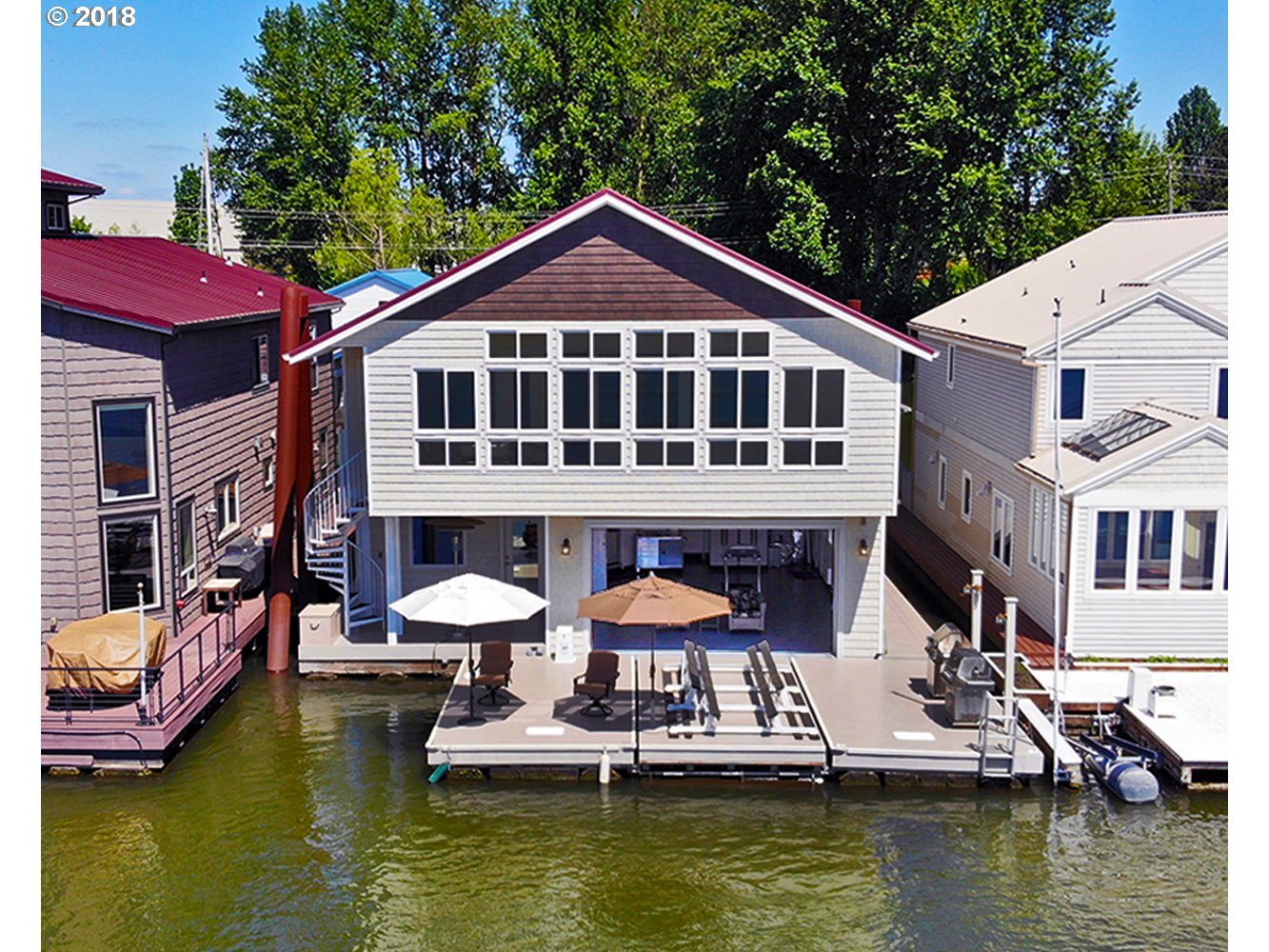 Floating Homes for Sale in Portland Oregon, Houseboats, Moorages, and