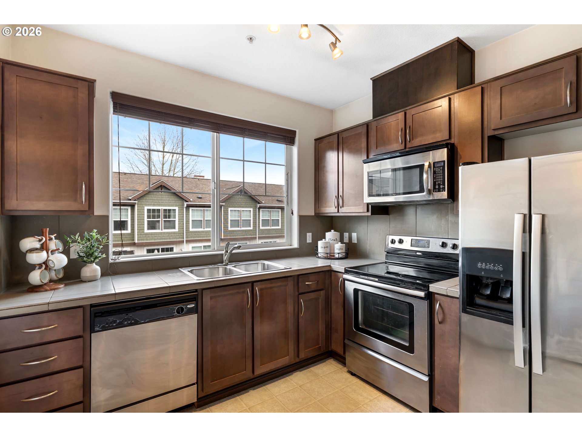 Photo #2: 175261628 Listing: Photo #2