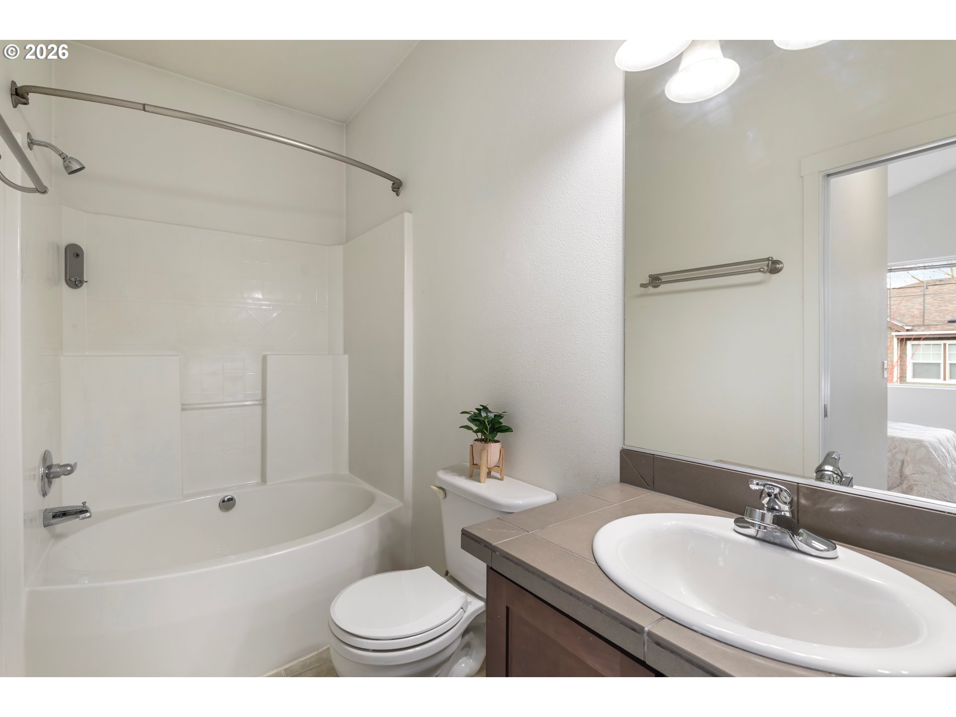 Photo #10: 175261628 Listing: Photo #10