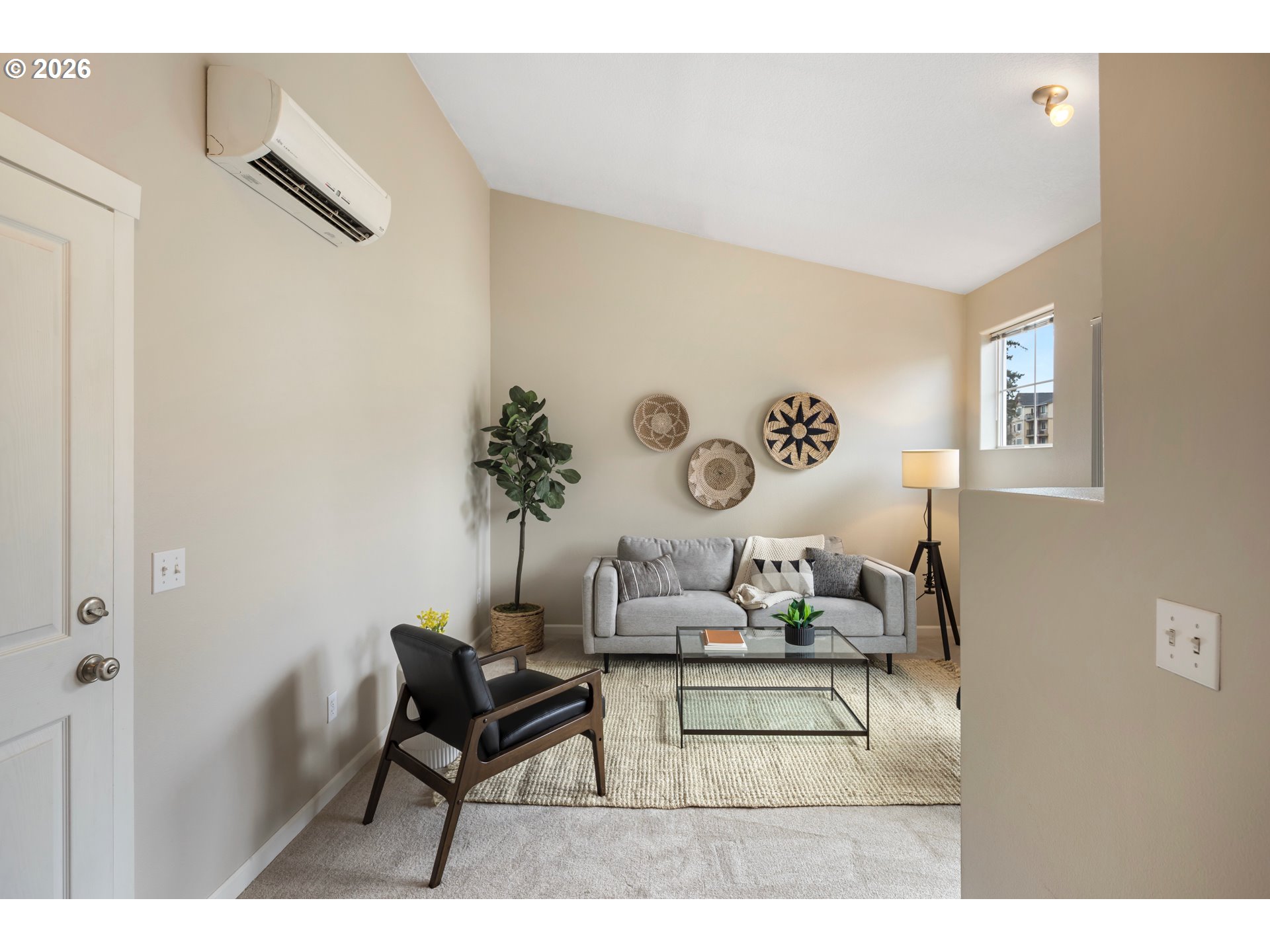 Photo #1: 175261628 Listing: Photo #1