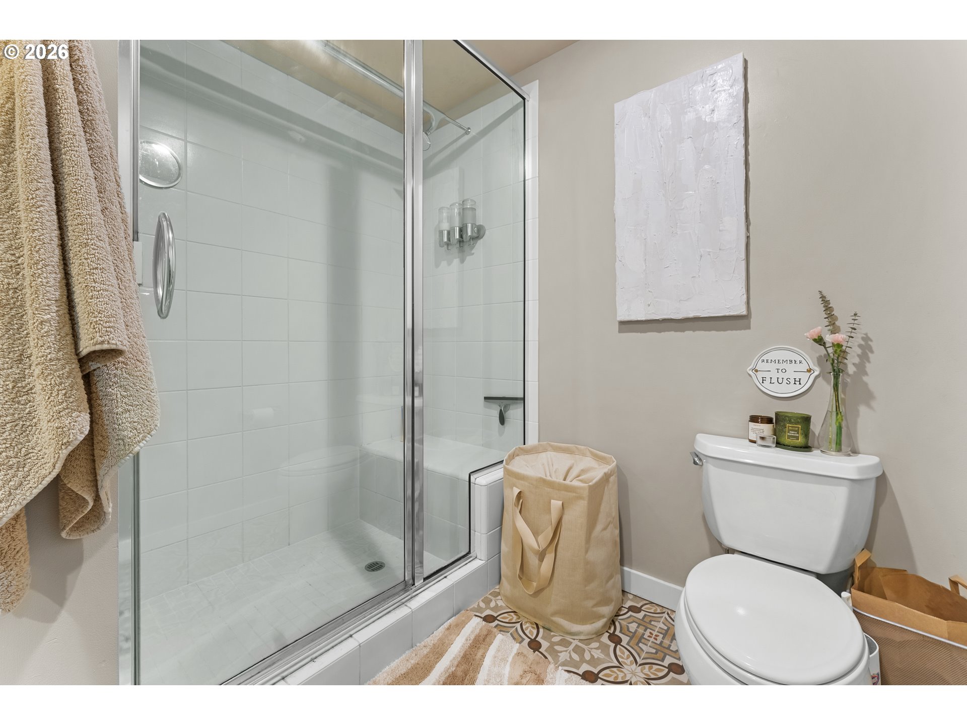 Photo #12: 175352890 Listing: Photo #12