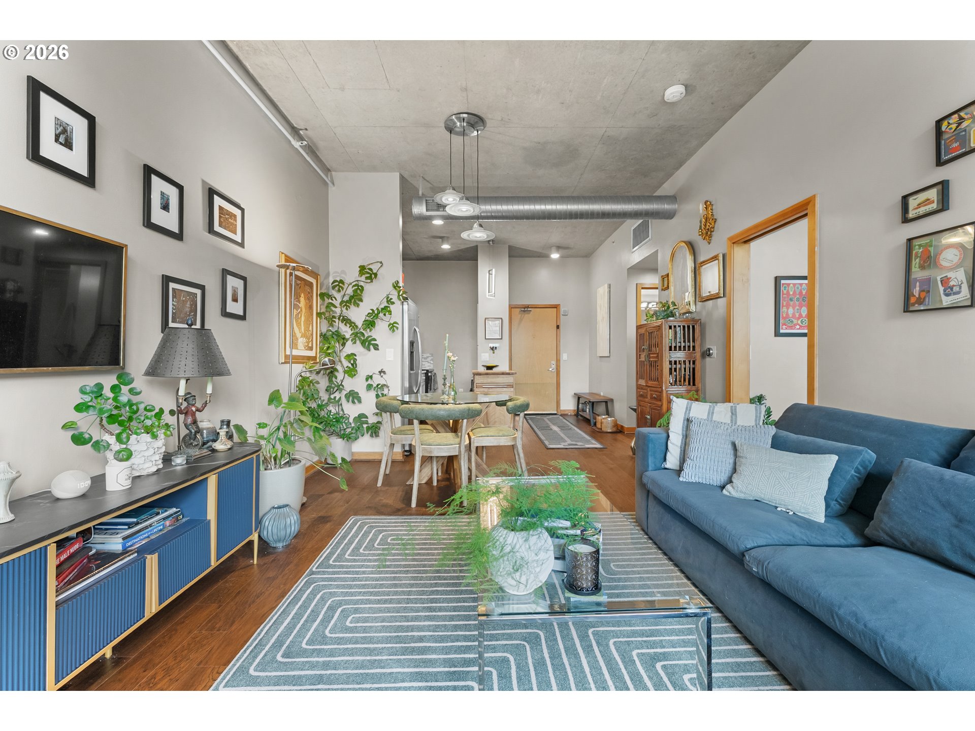 Photo #4: 175352890 Listing: Photo #4