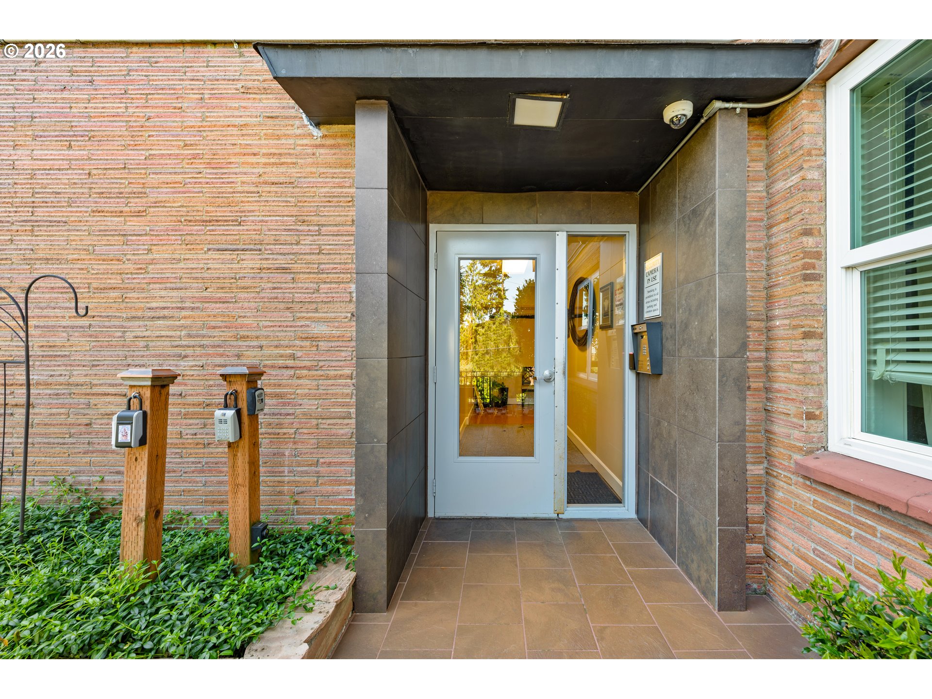 Photo #4: 175537072 Listing: Photo #4