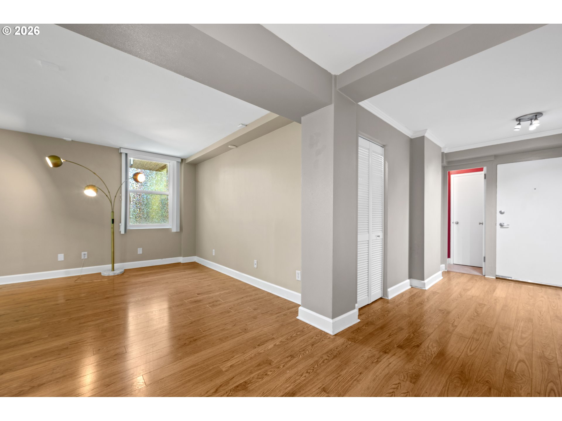 Photo #8: 175537072 Listing: Photo #8