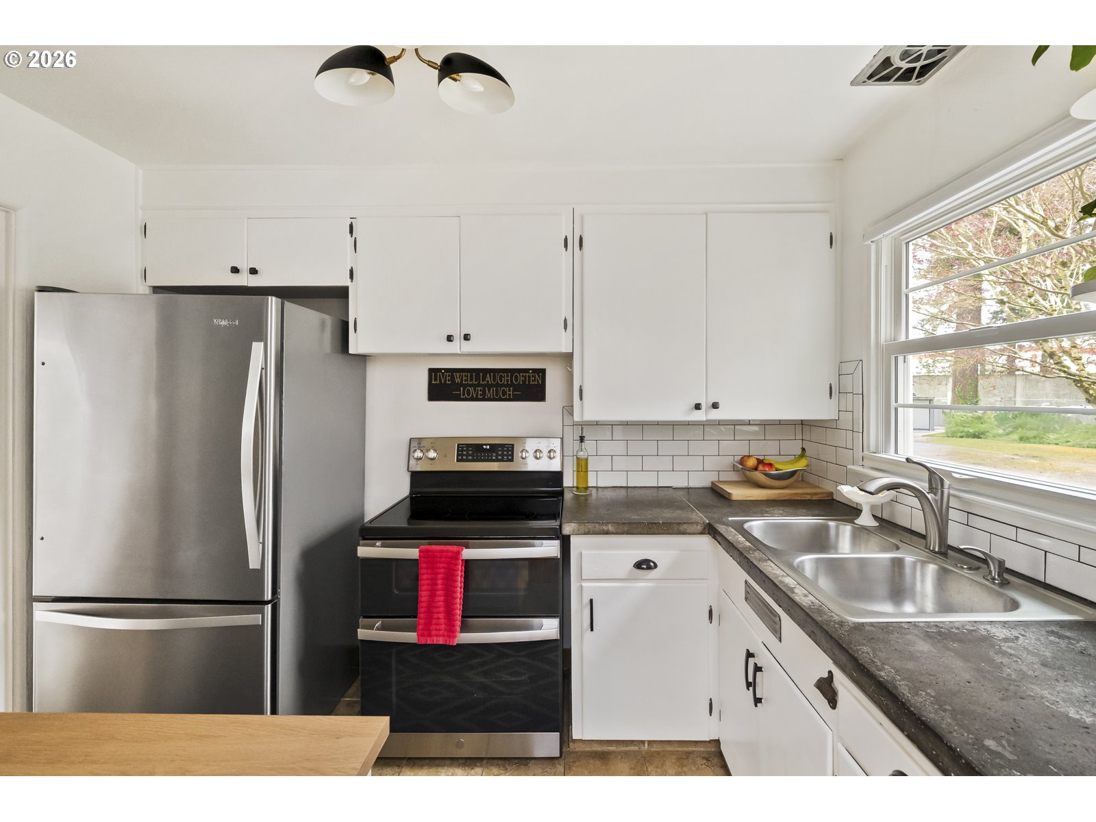 Photo #8: 176004117 Listing: Photo #8