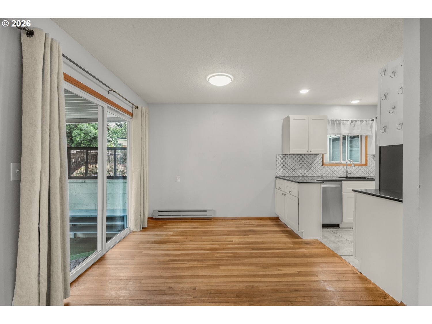 Photo #6: 176152328 Listing: Photo #6