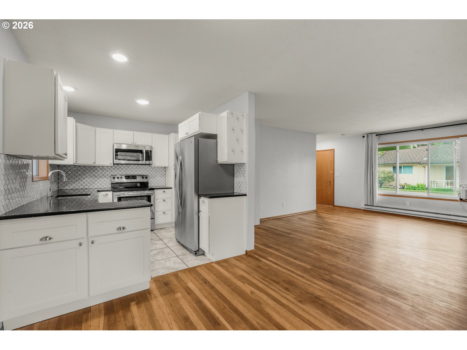 Photo #7: 176152328 Listing: Photo #7