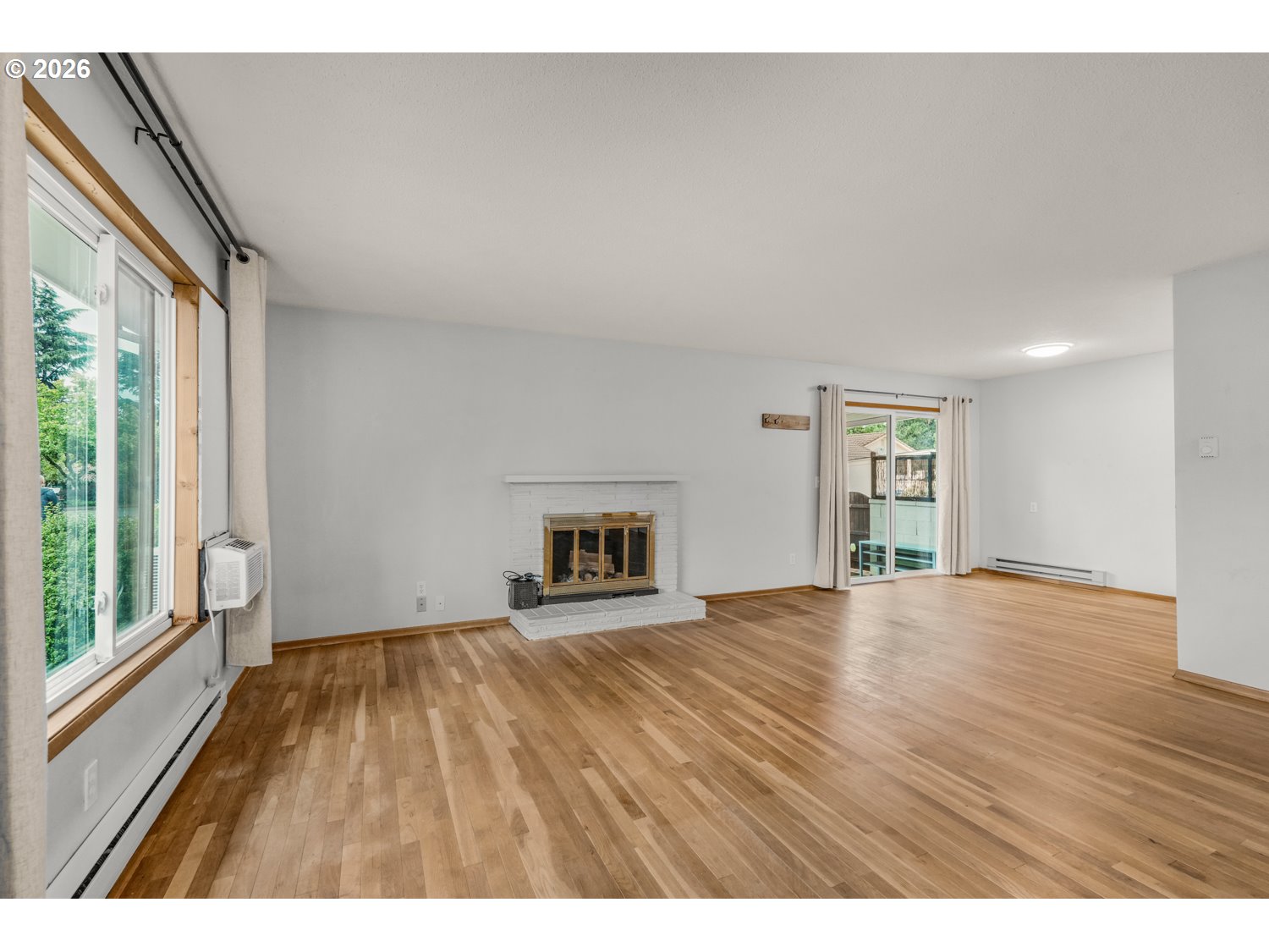 Photo #1: 176152328 Listing: Photo #1