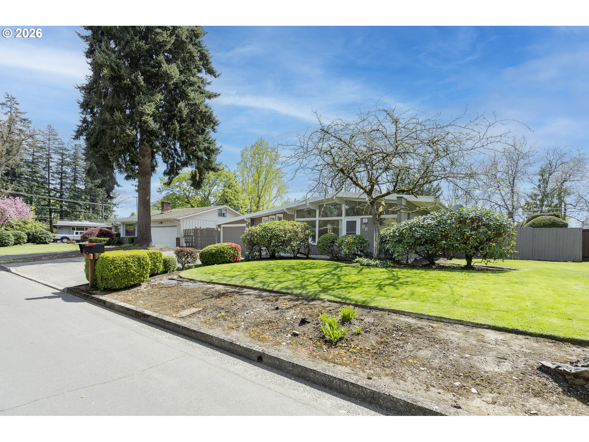 38 Kingsbury, Eugene, OR, 97404