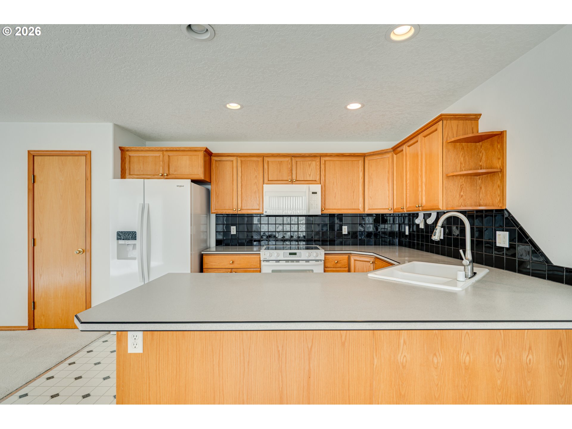 Photo #5: 176467331 Listing: Photo #5