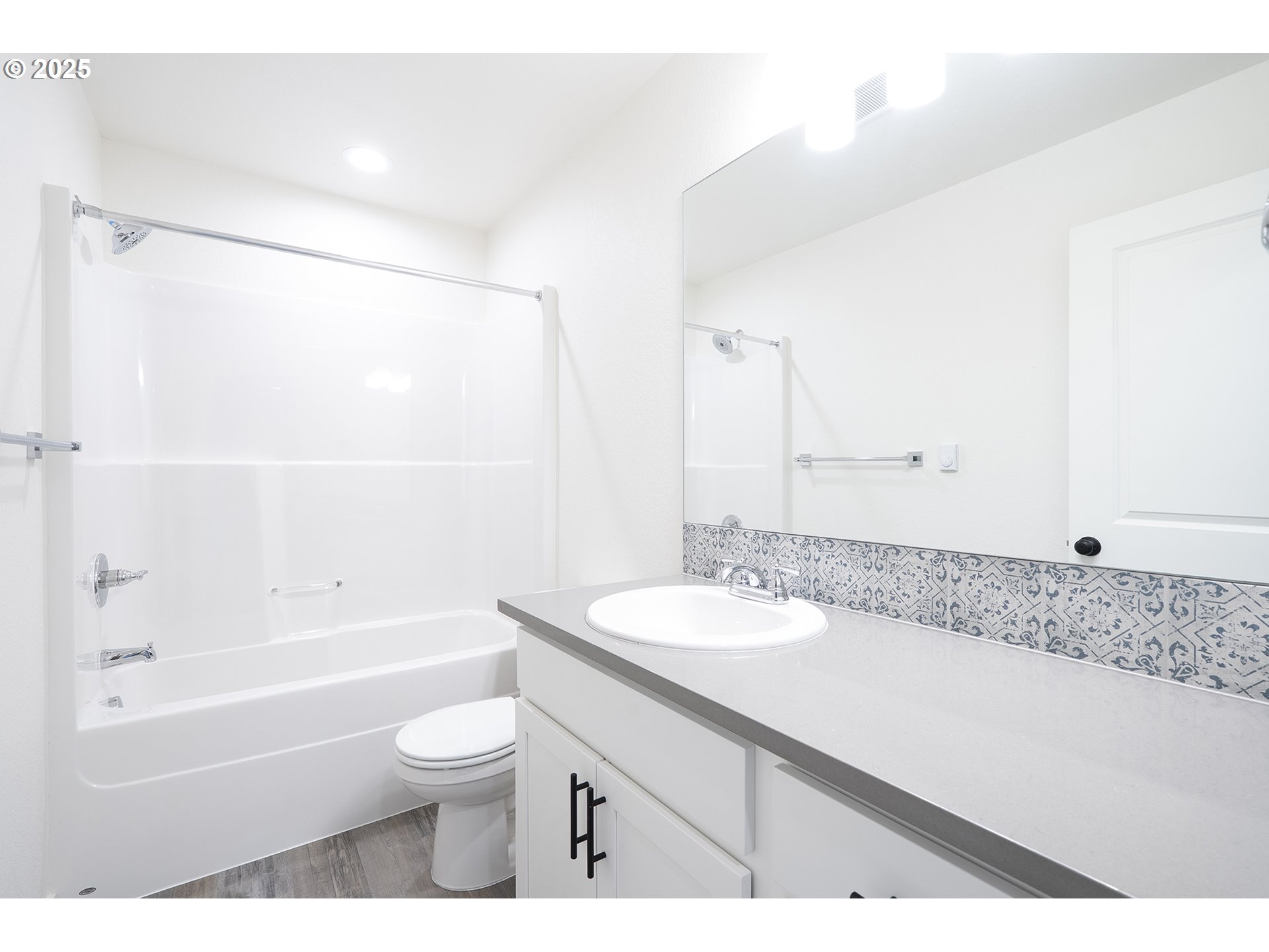 Photo #17: 177072440 Listing: Photo #17