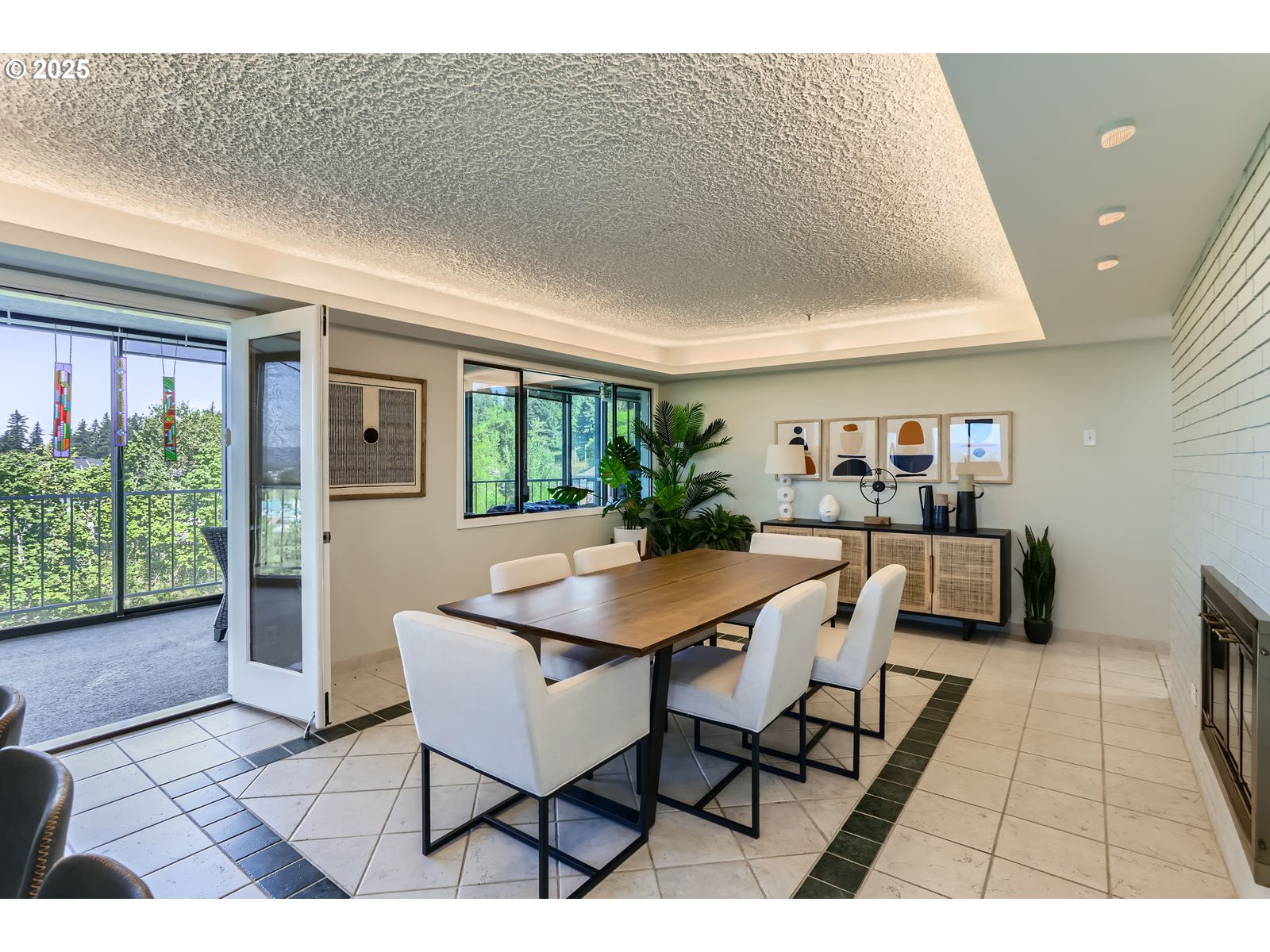 Photo #8: 177613429 Listing: Photo #8