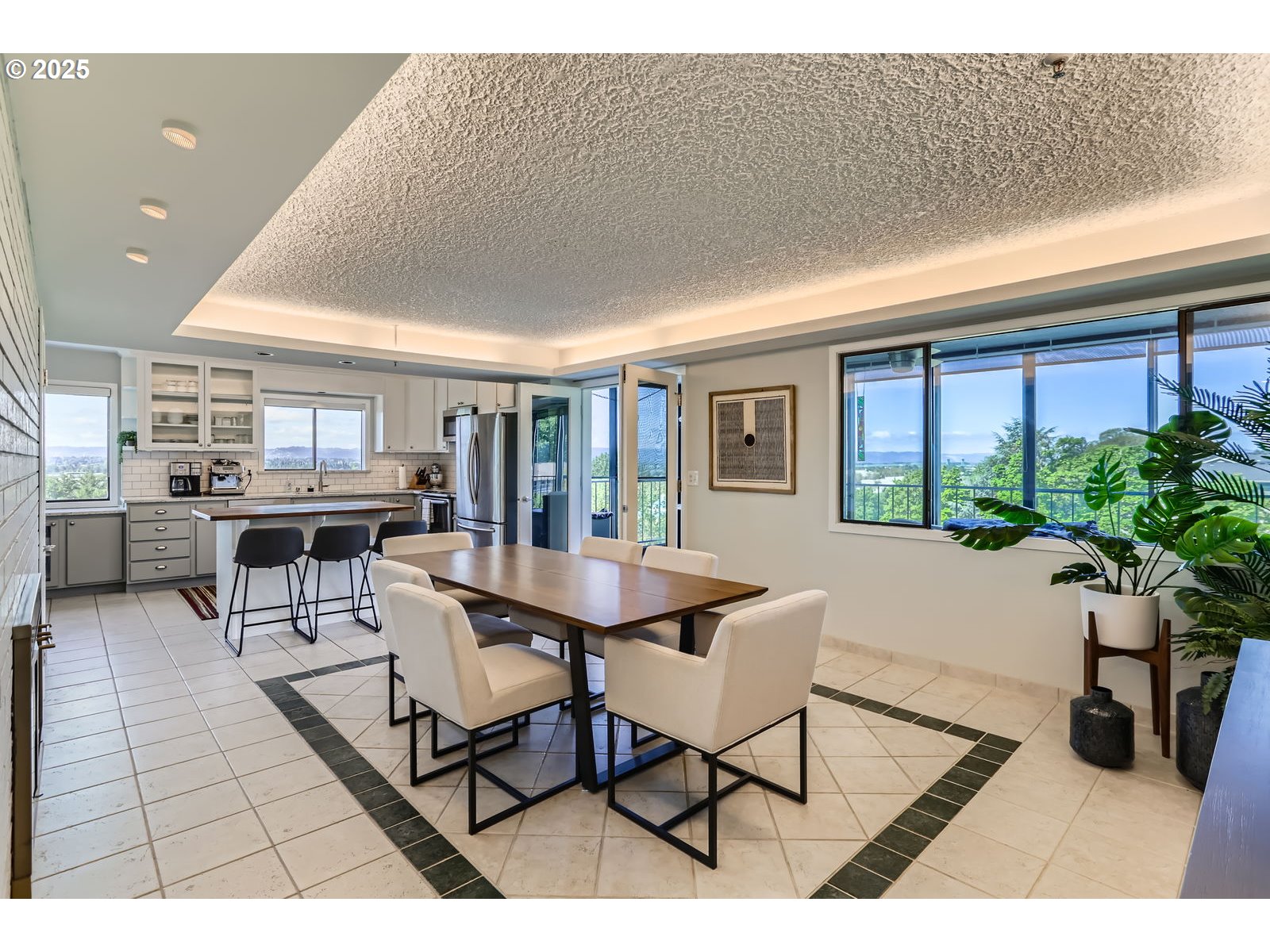 Photo #9: 177613429 Listing: Photo #9