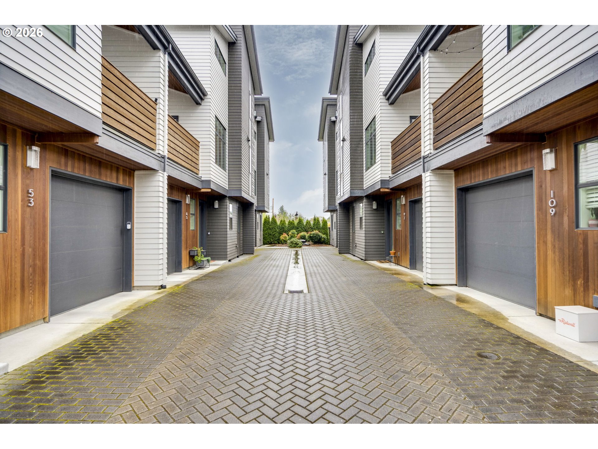 Photo #2: 177797647 Listing: Photo #2