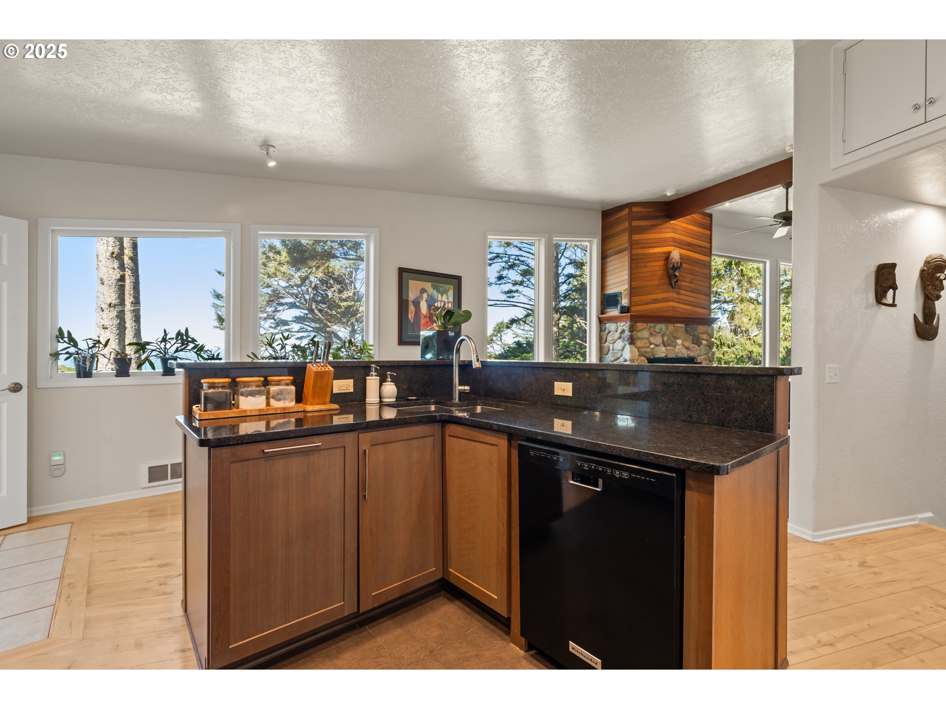 94270 MOUND WAY, Gold Beach, OR, 97444