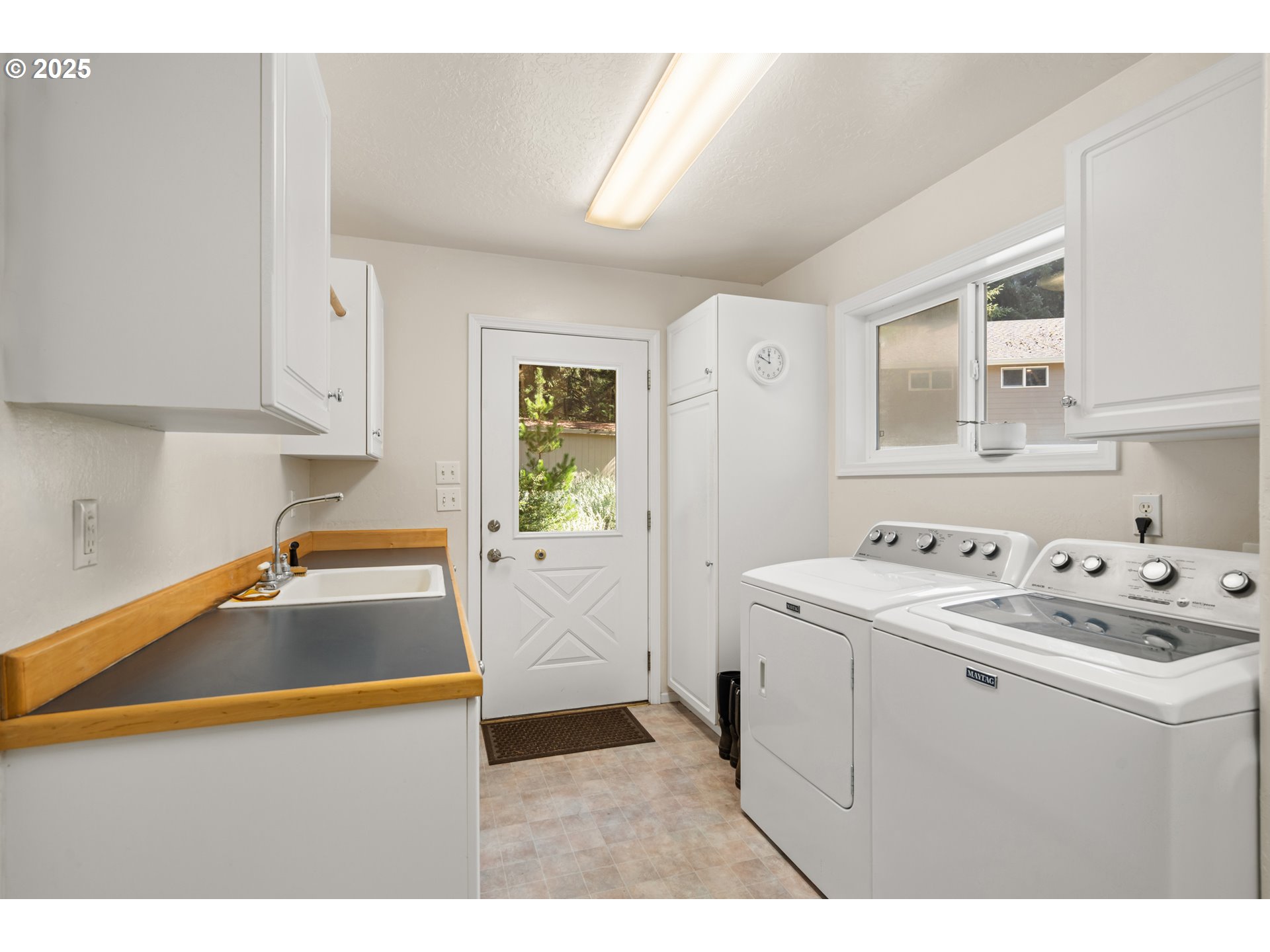 94270 MOUND WAY, Gold Beach, OR, 97444