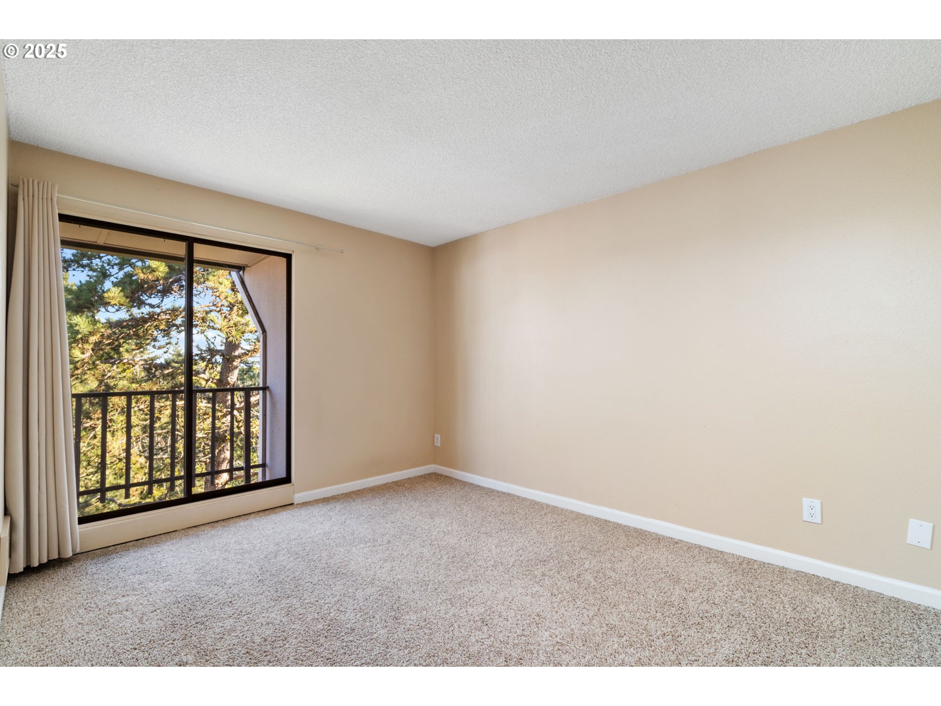 Photo #15: 178622505 Listing: Photo #15