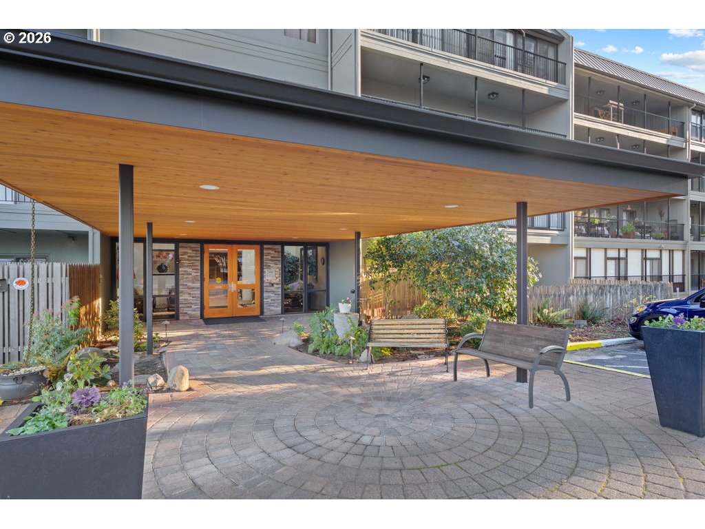 45 EAGLE CREST DR UNIT 501, Lake Oswego, OR, 97035