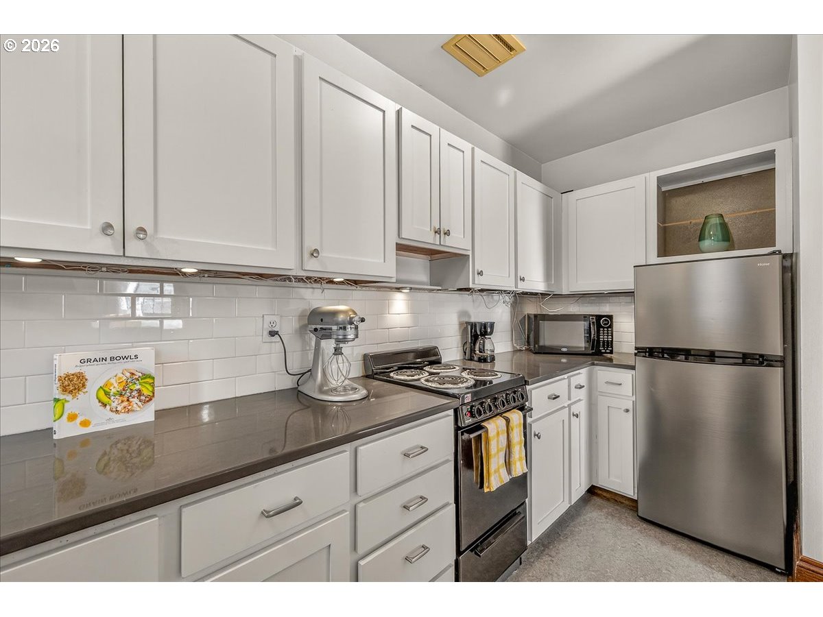 Photo #26: 179098635 Listing: Photo #26