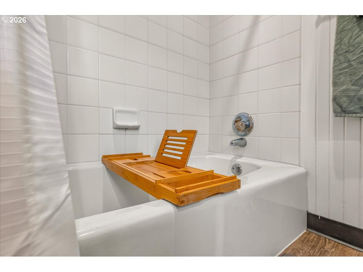 Photo #35: 179098635 Listing: Photo #35