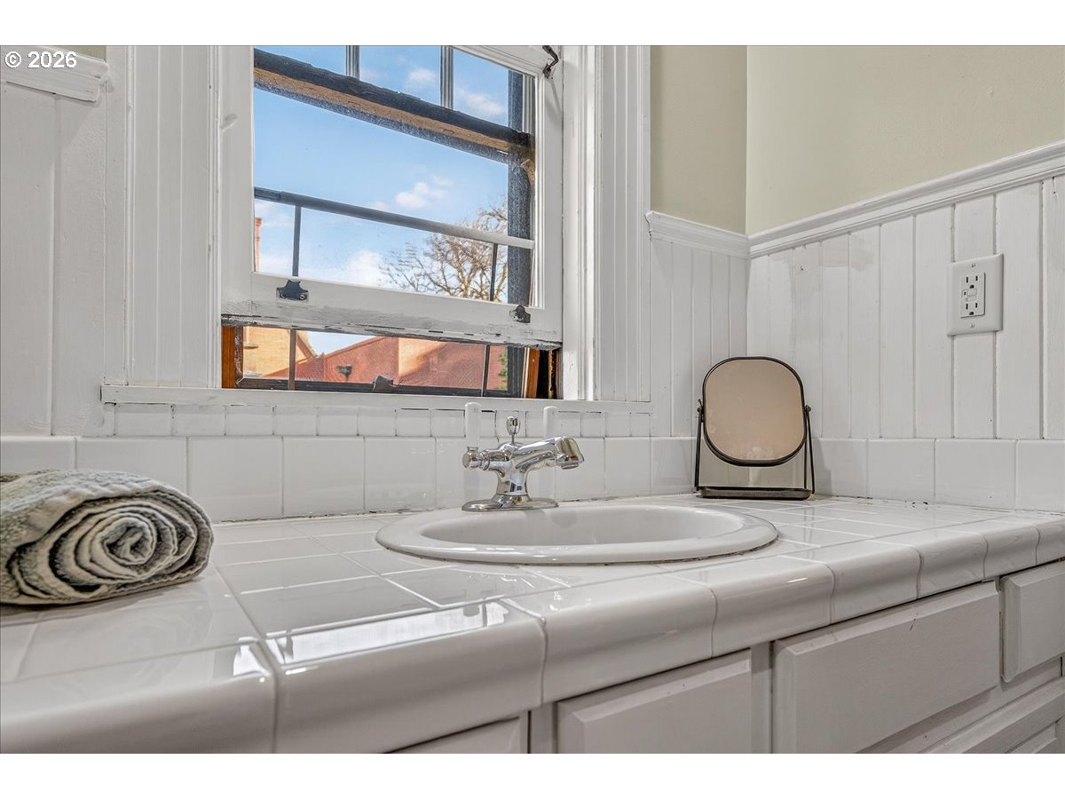 Photo #36: 179098635 Listing: Photo #36