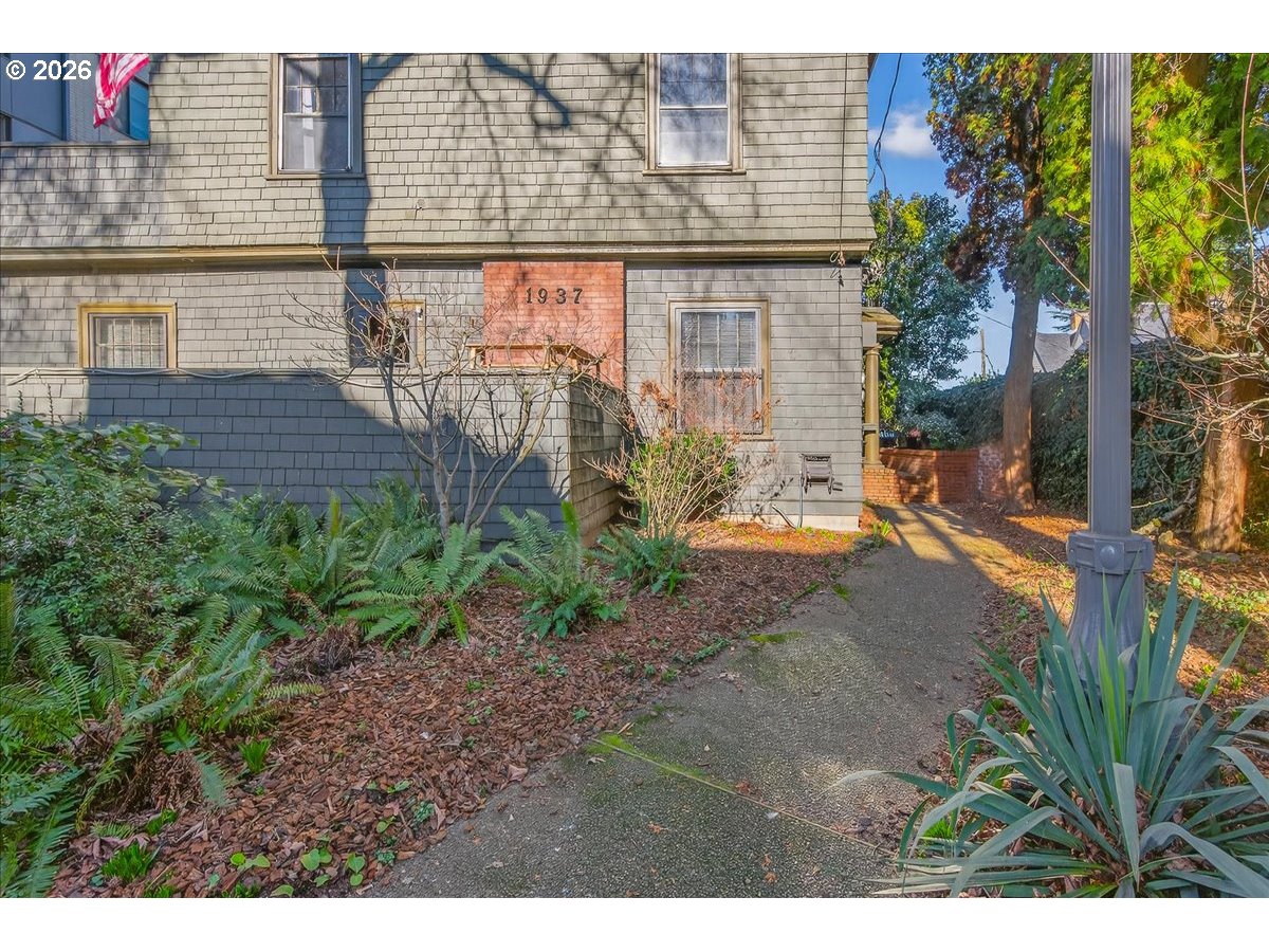 Photo #5: 179098635 Listing: Photo #5