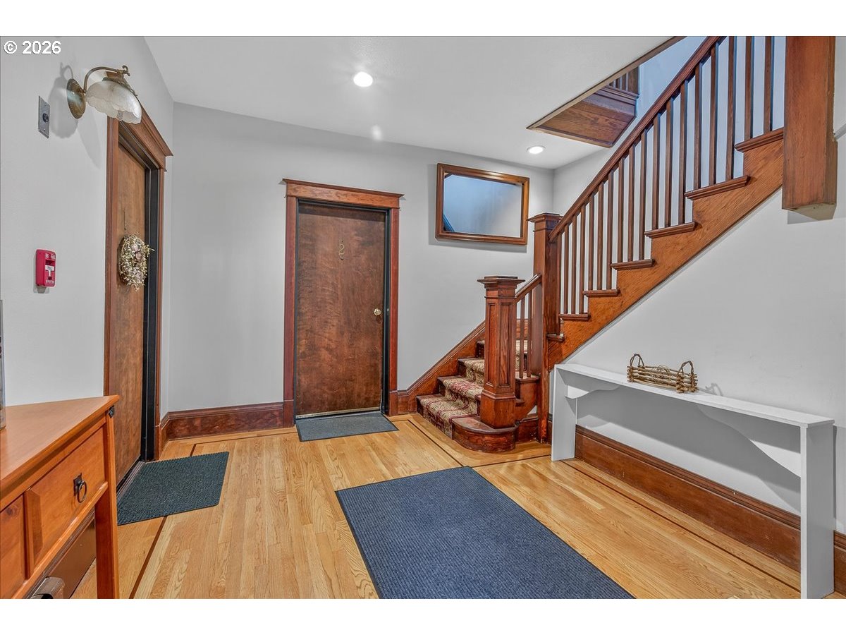 Photo #9: 179098635 Listing: Photo #9