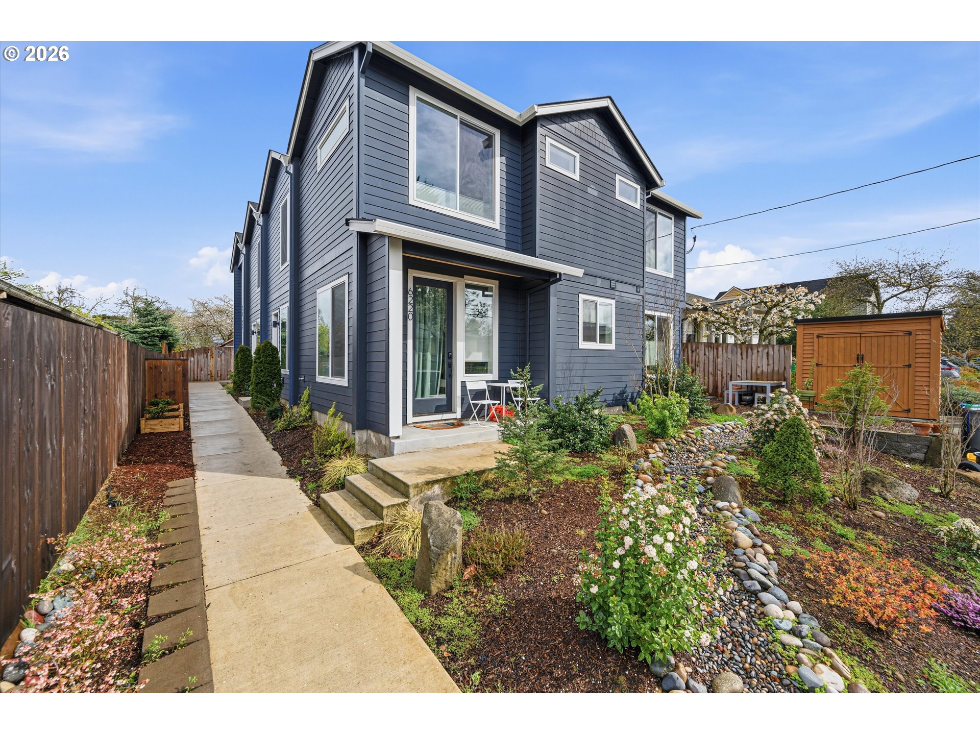 3005 NE Ainsworth ST, Portland, OR, 97211