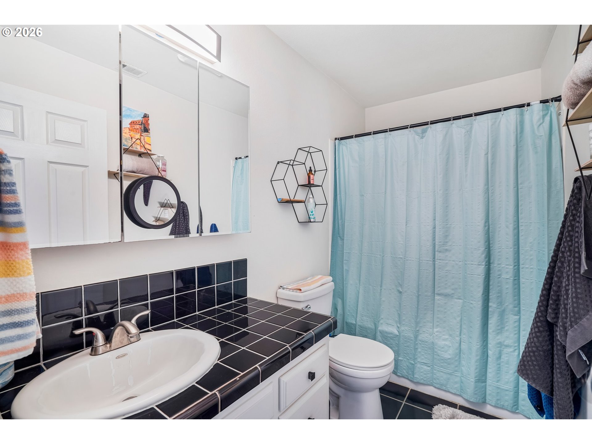 Photo #13: 179596766 Listing: Photo #13