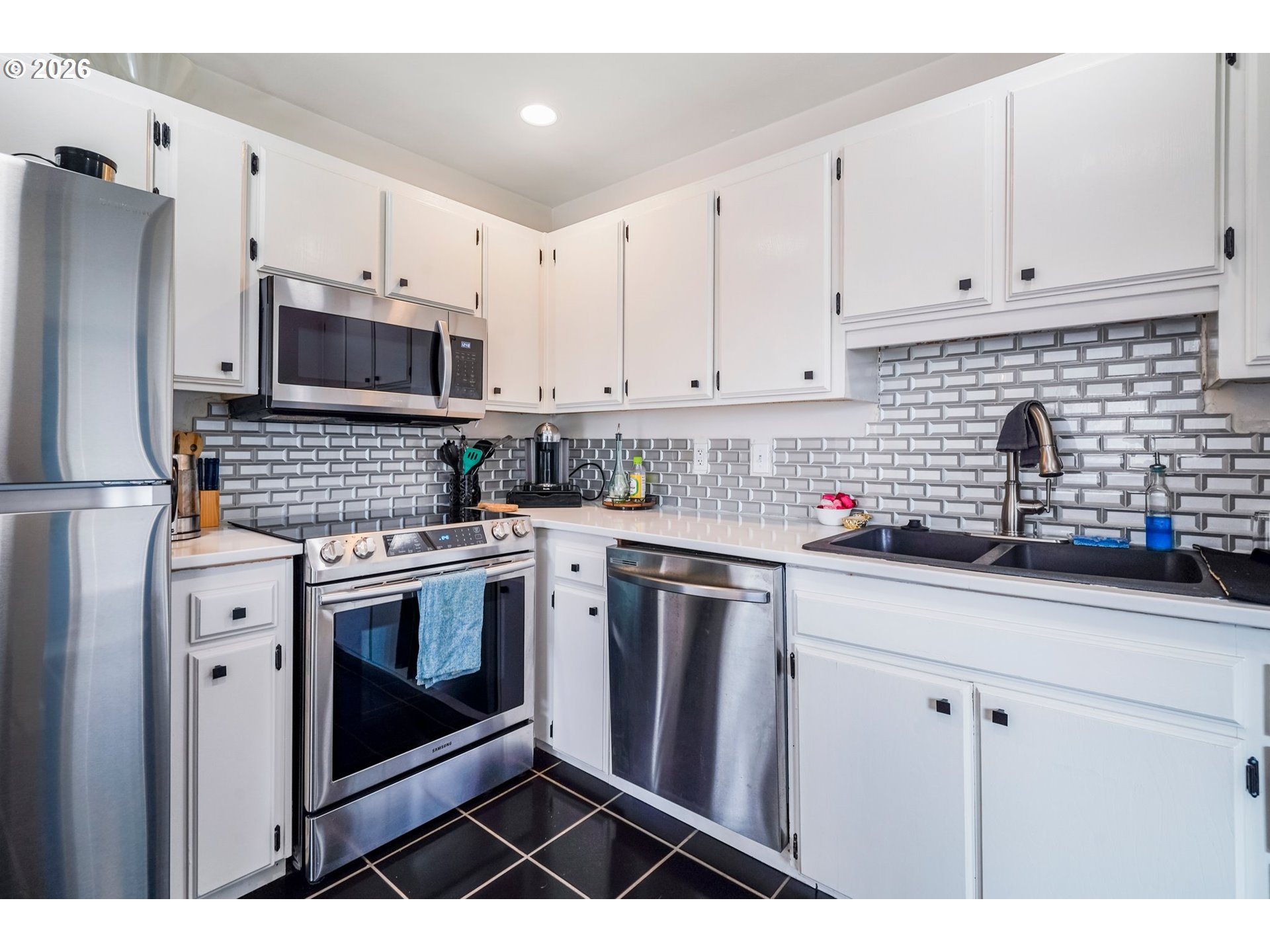 Photo #14: 179596766 Listing: Photo #14