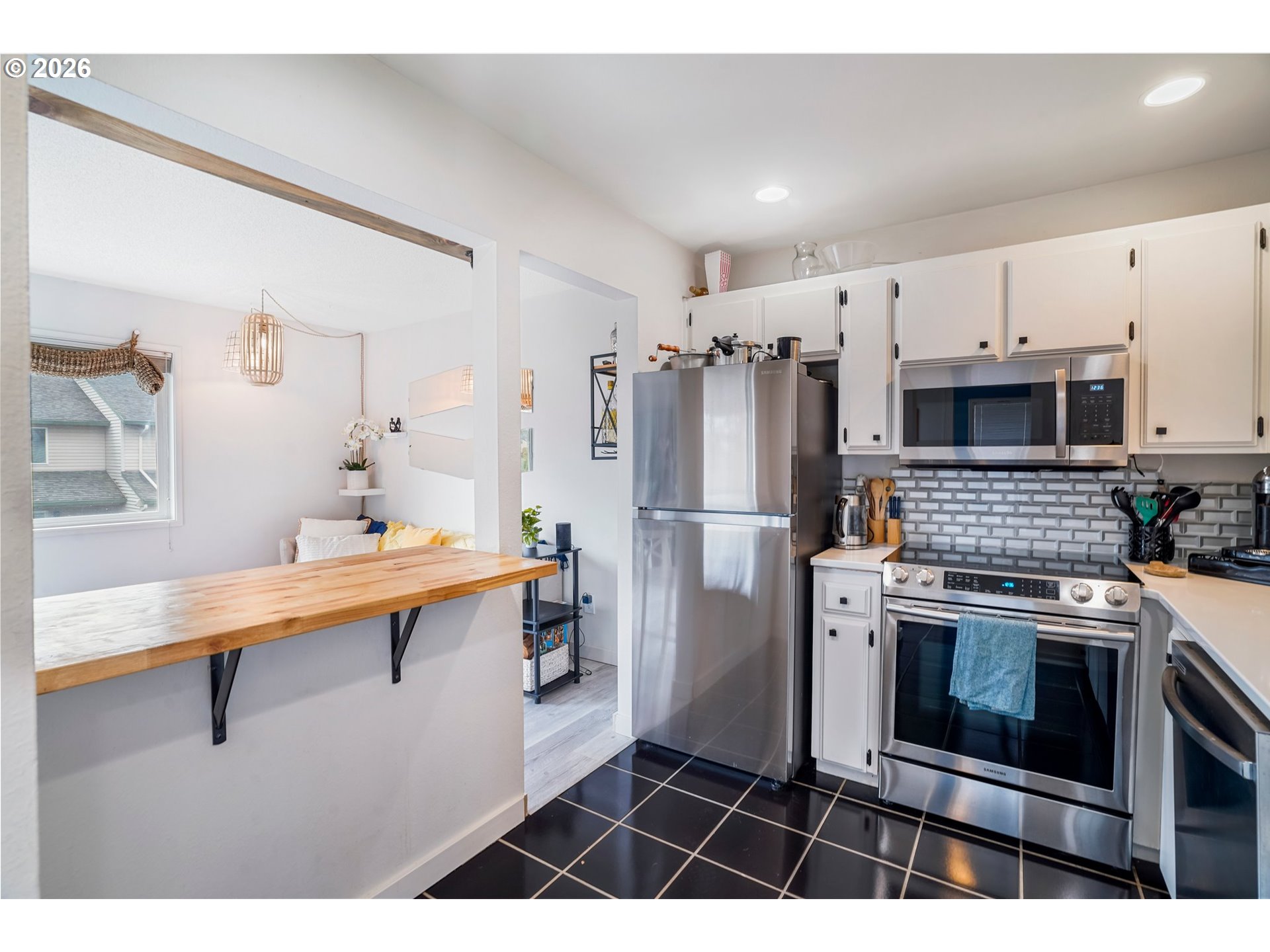 Photo #2: 179596766 Listing: Photo #2