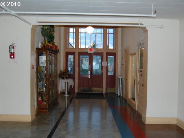 Entrance/Foyer