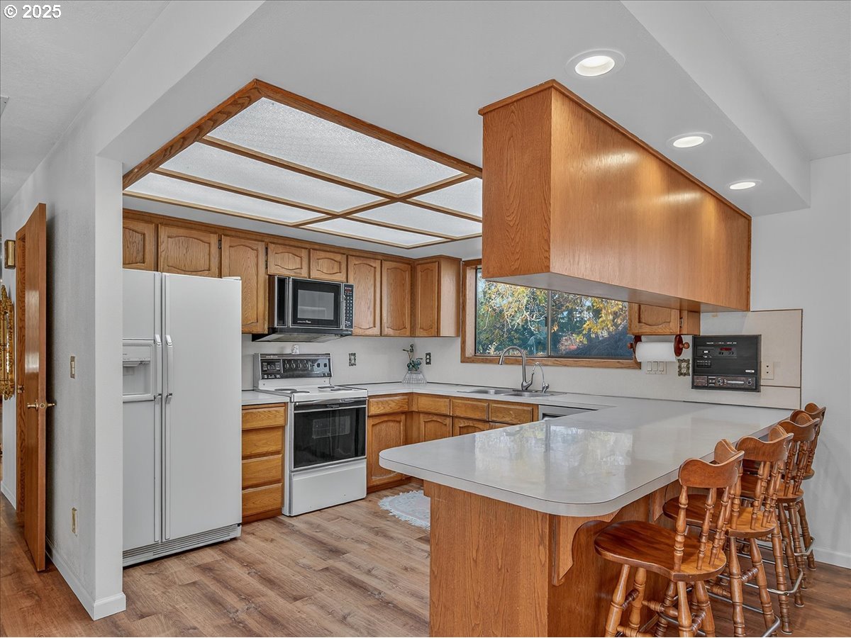 18680 SE HIGHWAY 212, Damascus, OR, 97089