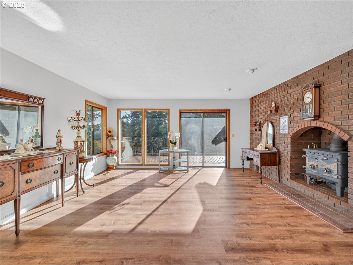 18680 SE HIGHWAY 212, Damascus, OR, 97089