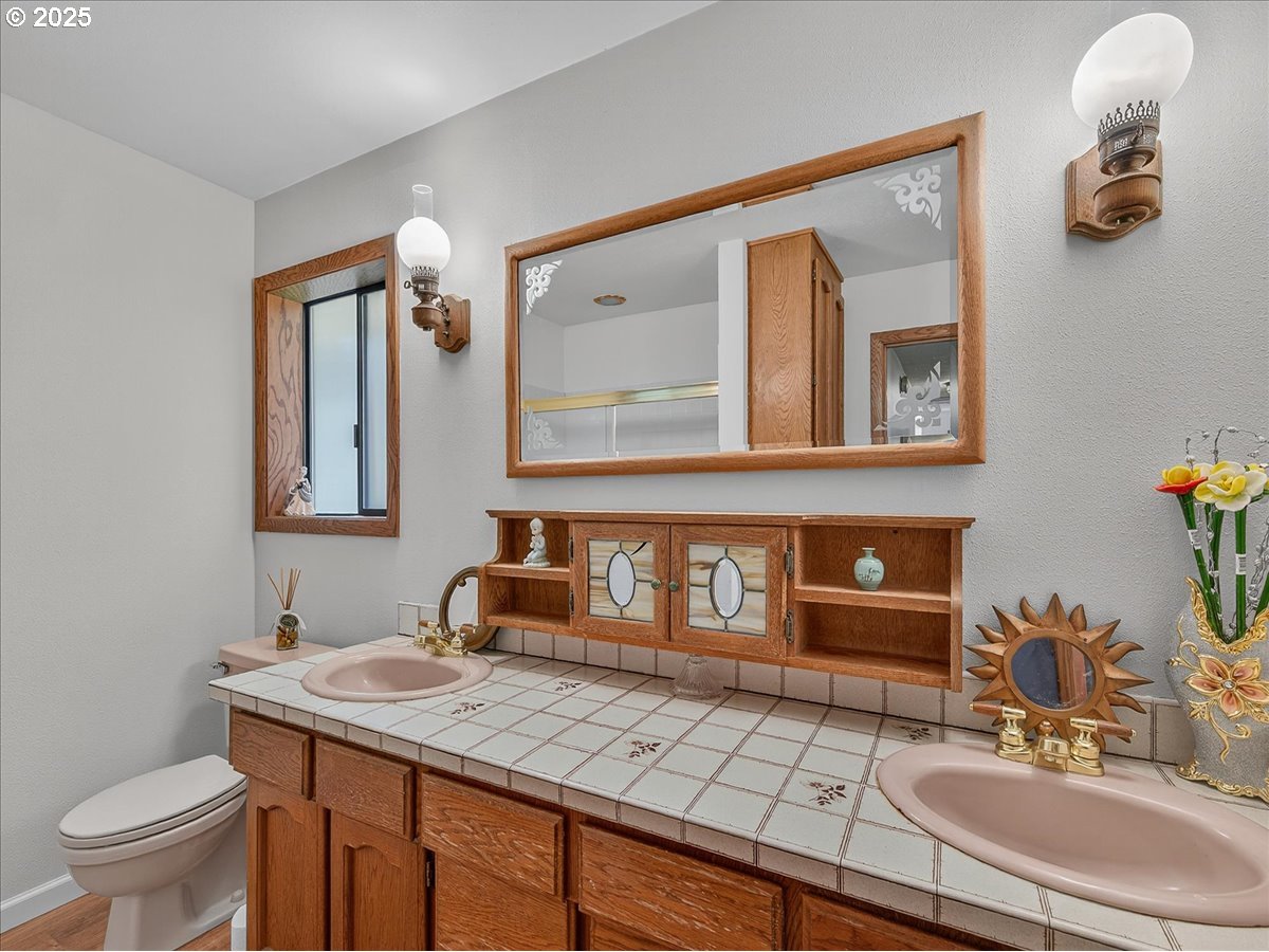 18680 SE HIGHWAY 212, Damascus, OR, 97089
