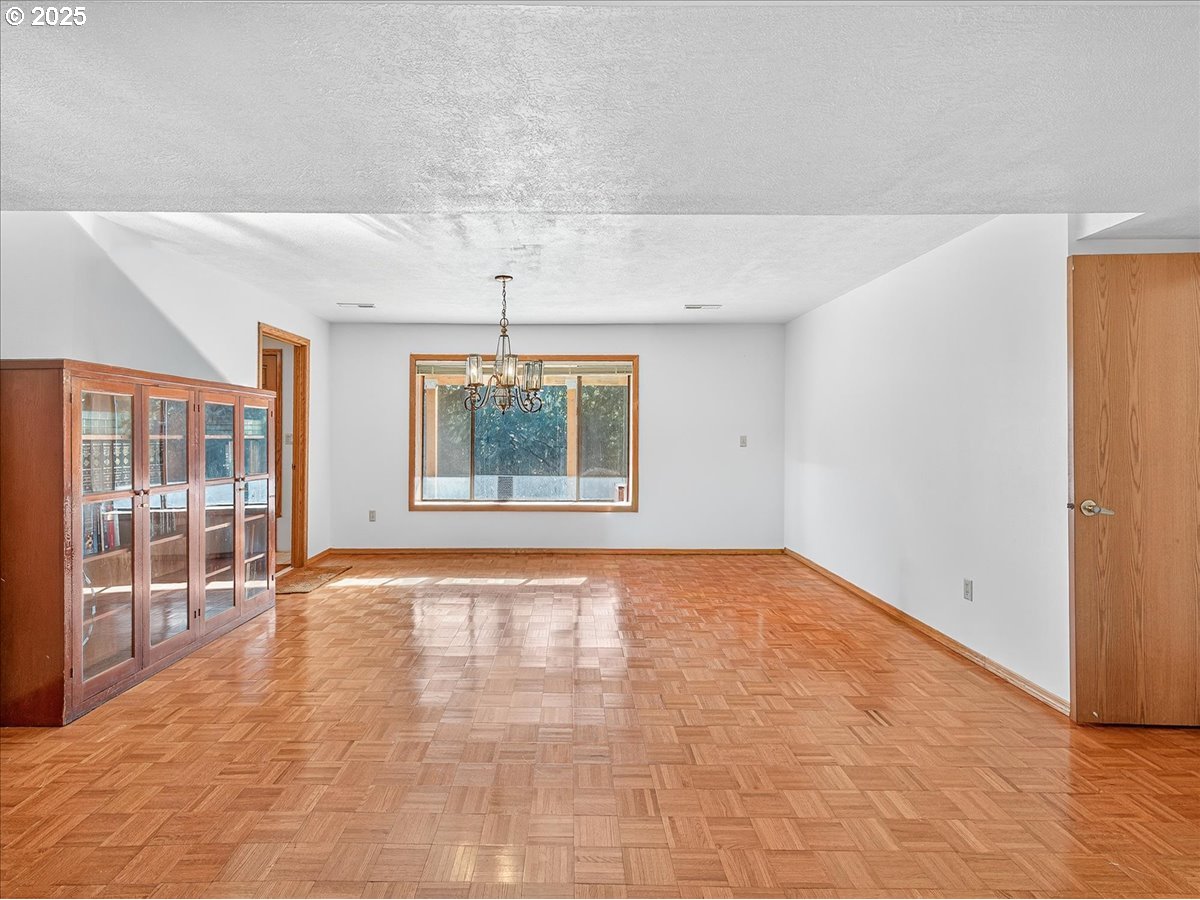 18680 SE HIGHWAY 212, Damascus, OR, 97089
