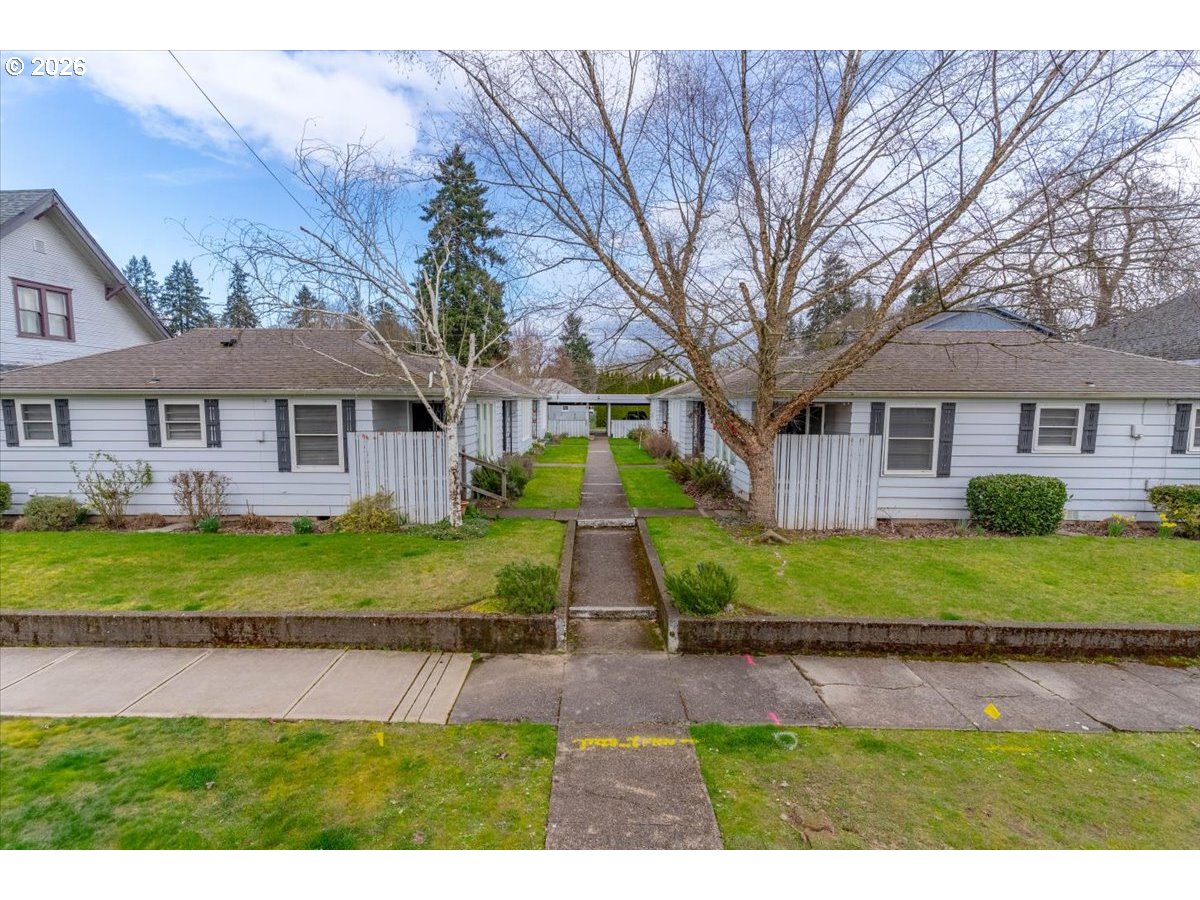 224 S BROAD ST, Klamath Falls, OR, 97601