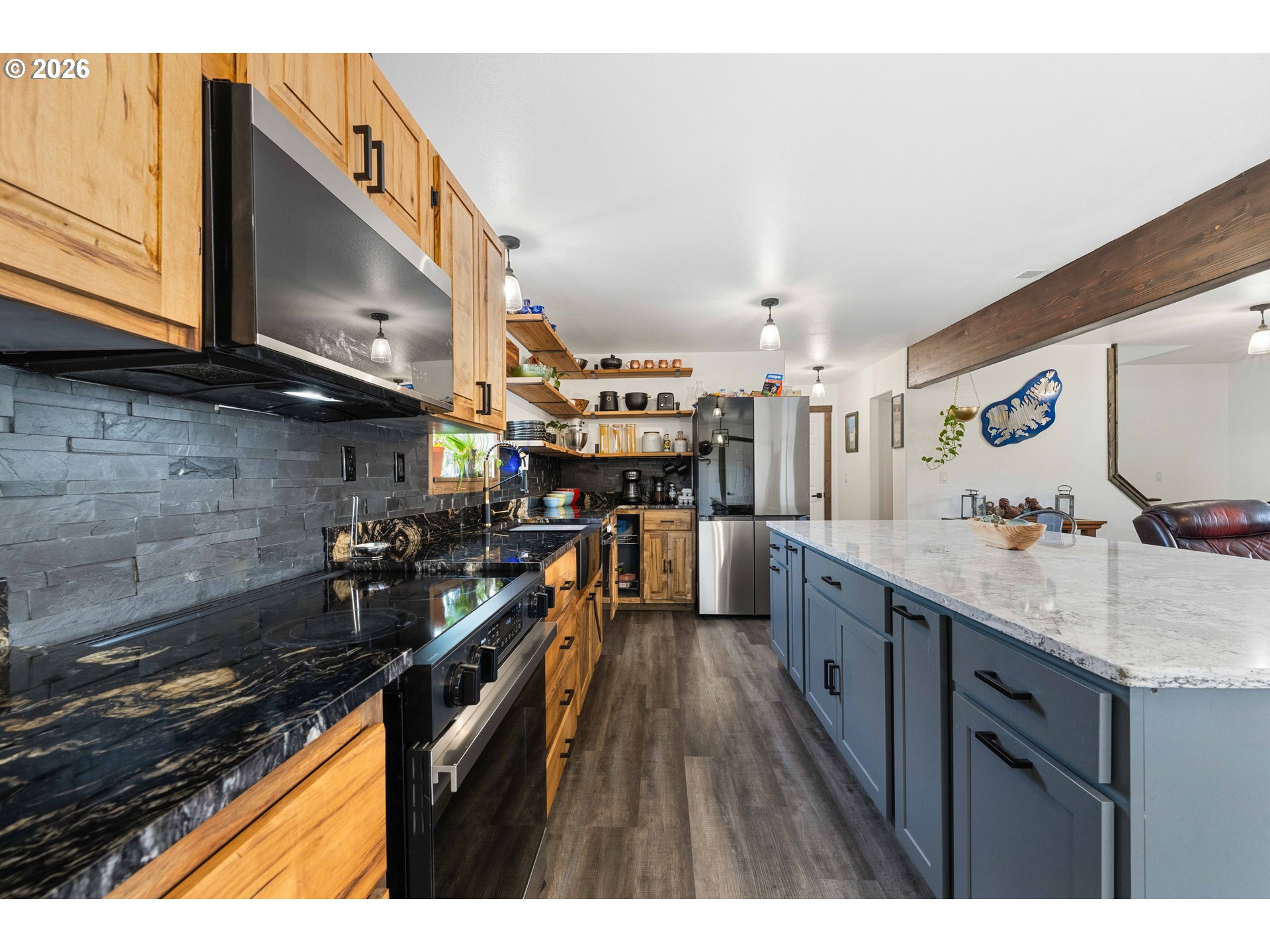 87593 TWO MILE LN, Bandon, OR 97411