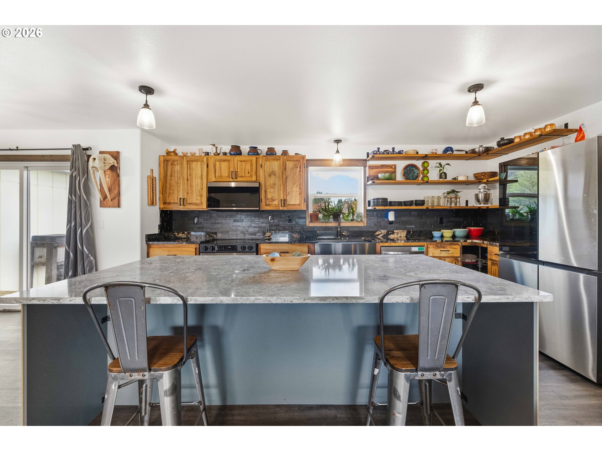 87593 TWO MILE LN, Bandon, OR 97411