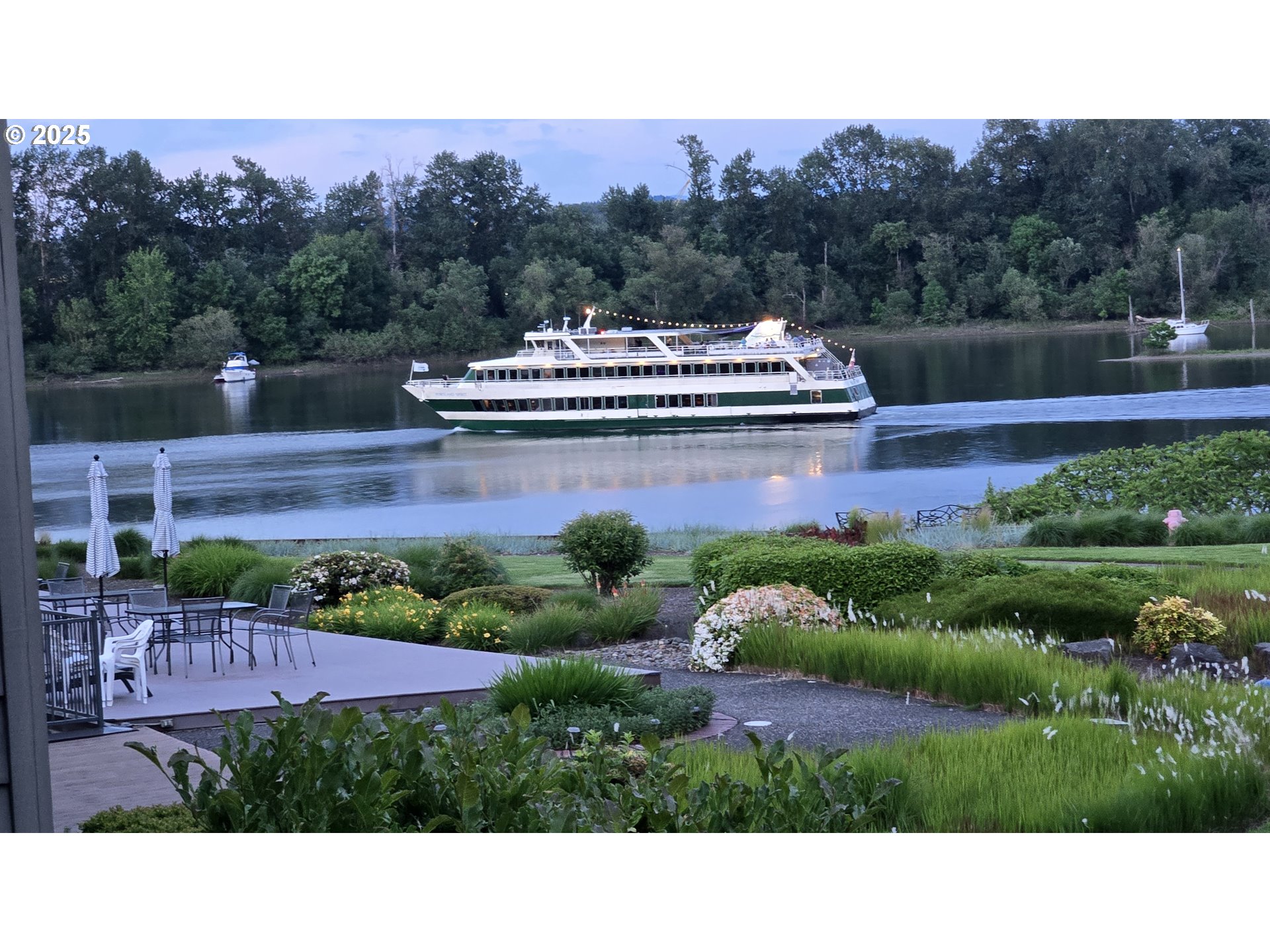 Photo #6: 182178991 Listing: Photo #6