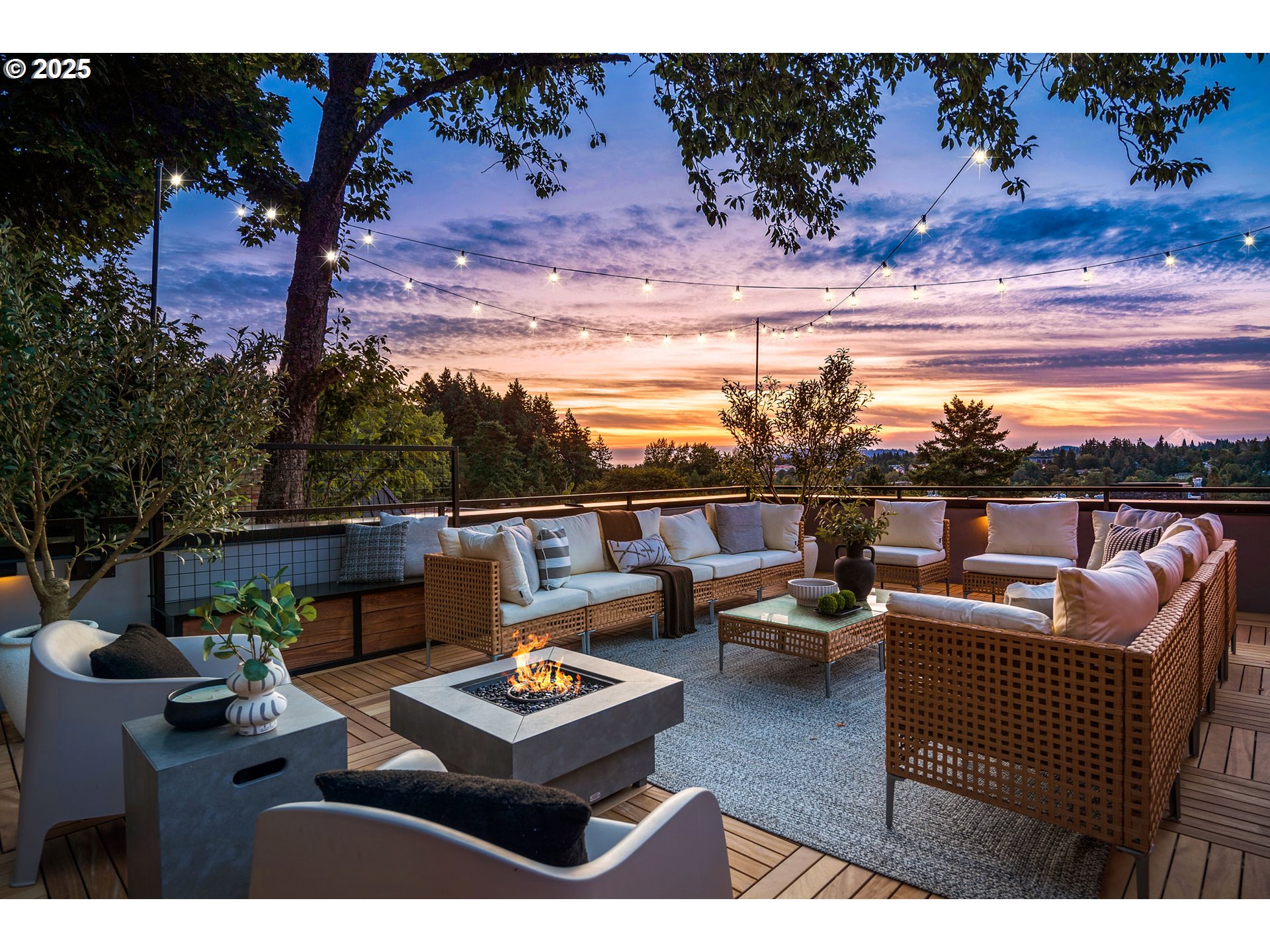Photo #2: 182364375 Listing: Photo #2