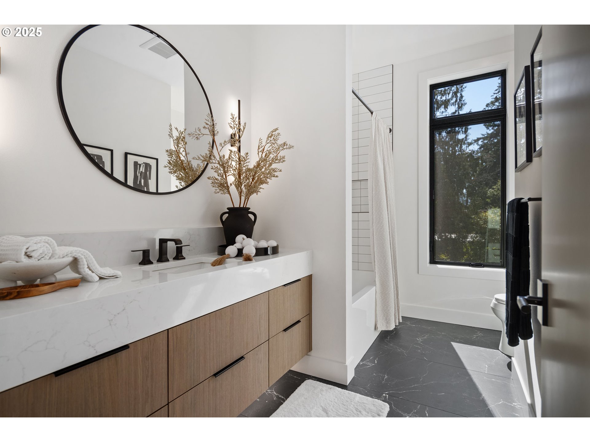 Photo #28: 182364375 Listing: Photo #28