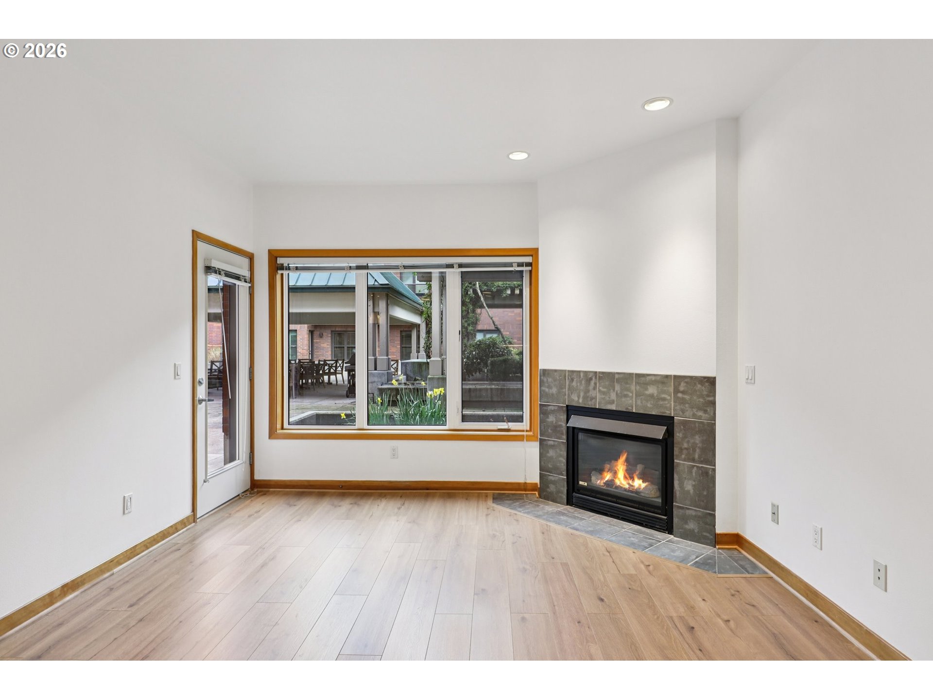 Photo #8: 182764881 Listing: Photo #8