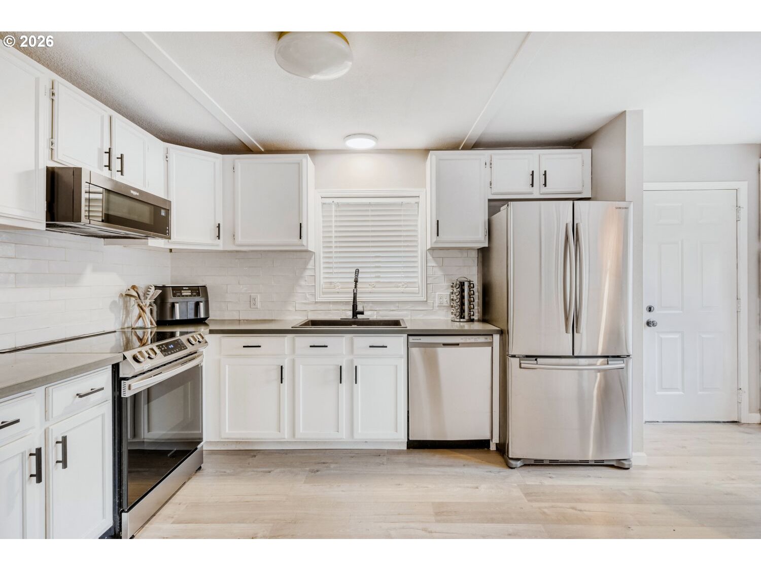 Photo #10: 183414371 Listing: Photo #10