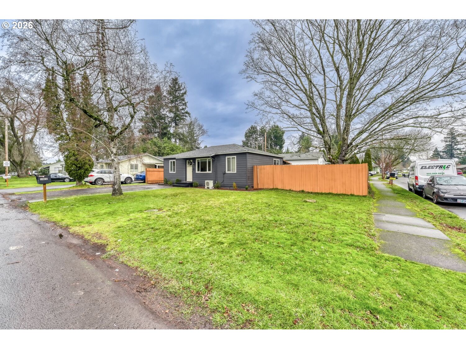 Photo #4: 183414371 Listing: Photo #4