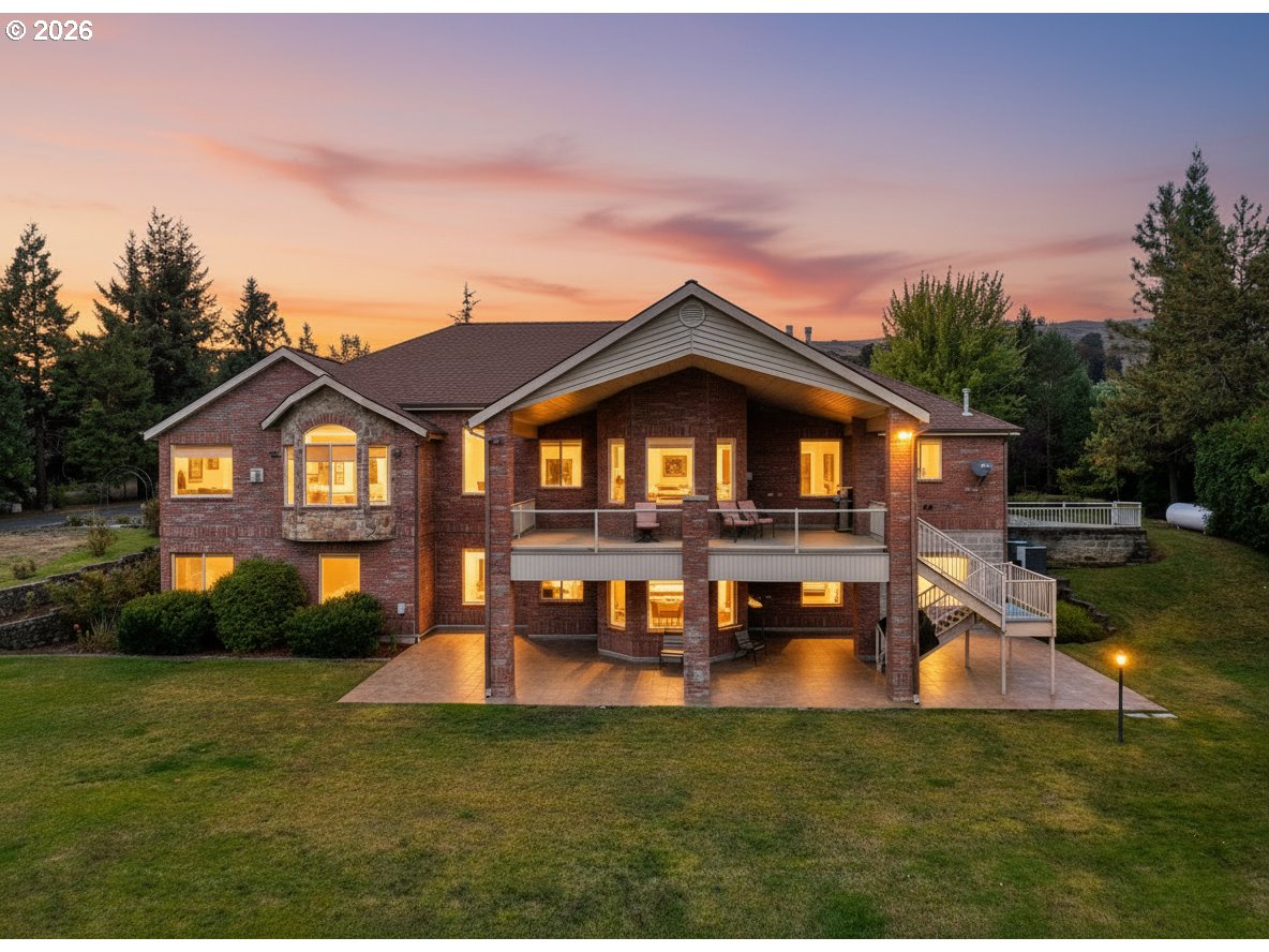 13767 N BANK RD, Roseburg, OR, 97470