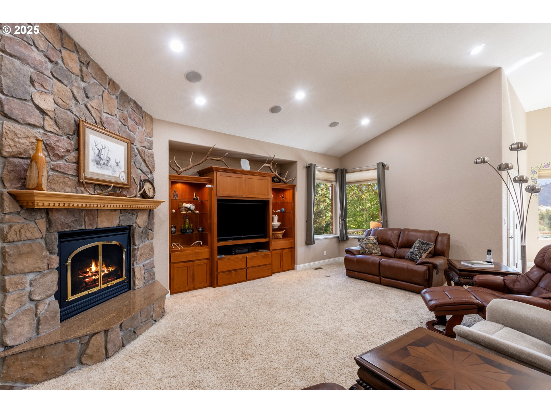 13767 N BANK RD, Roseburg, OR, 97470